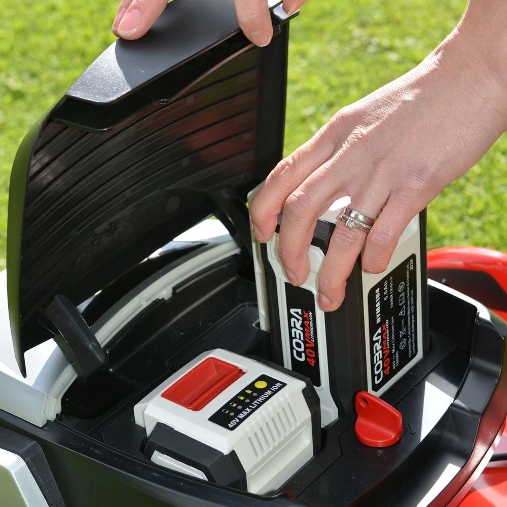 Cobra RM51SP80V 80V Self-Propelled Rear Roller Cordless Lawn Mower (with 2 X 40V 5Ah Batteries & 2 X Fast Chargers) - Image 6