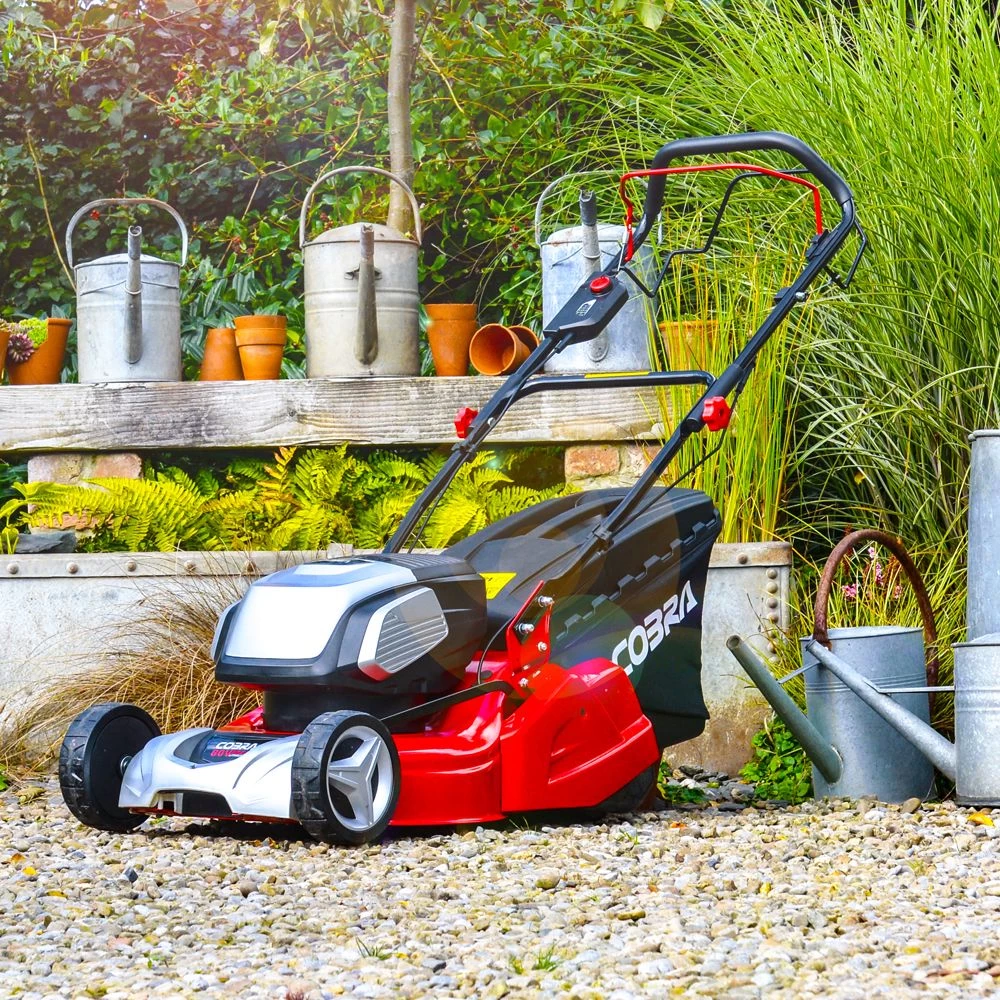 Cobra RM51SP80V 80V Self-Propelled Rear Roller Cordless Lawn Mower (with 2 X 40V 5Ah Batteries & 2 X Fast Chargers) - Image 8