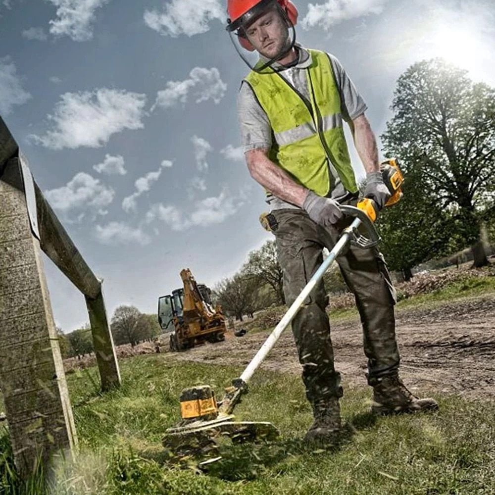 DeWalt DCM561PBS-XJ 18V XR Cordless Grass Trimmer (Tool Only) - Image 2