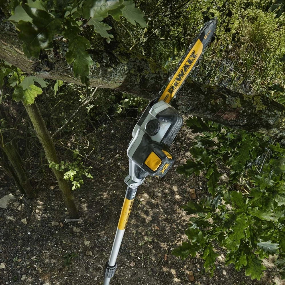 DeWalt DCMPS567N-XJ 18V XR Cordless Pole Saw (Tool Only) - Image 4