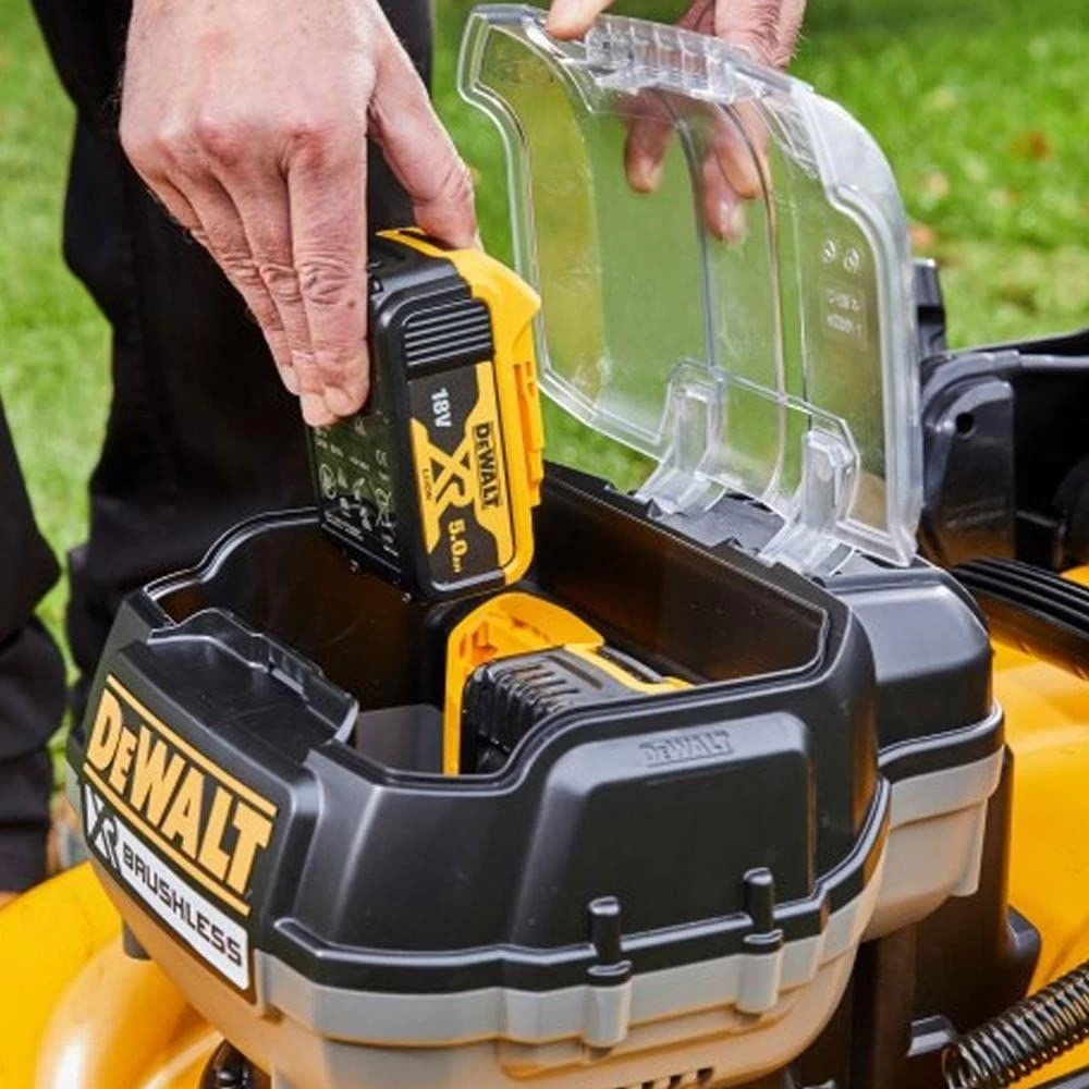 DeWalt DCMW564P2-GB 18V XR Push Cordless Lawn Mower (with 2 X 5Ah Batteries & Charger) - Image 7