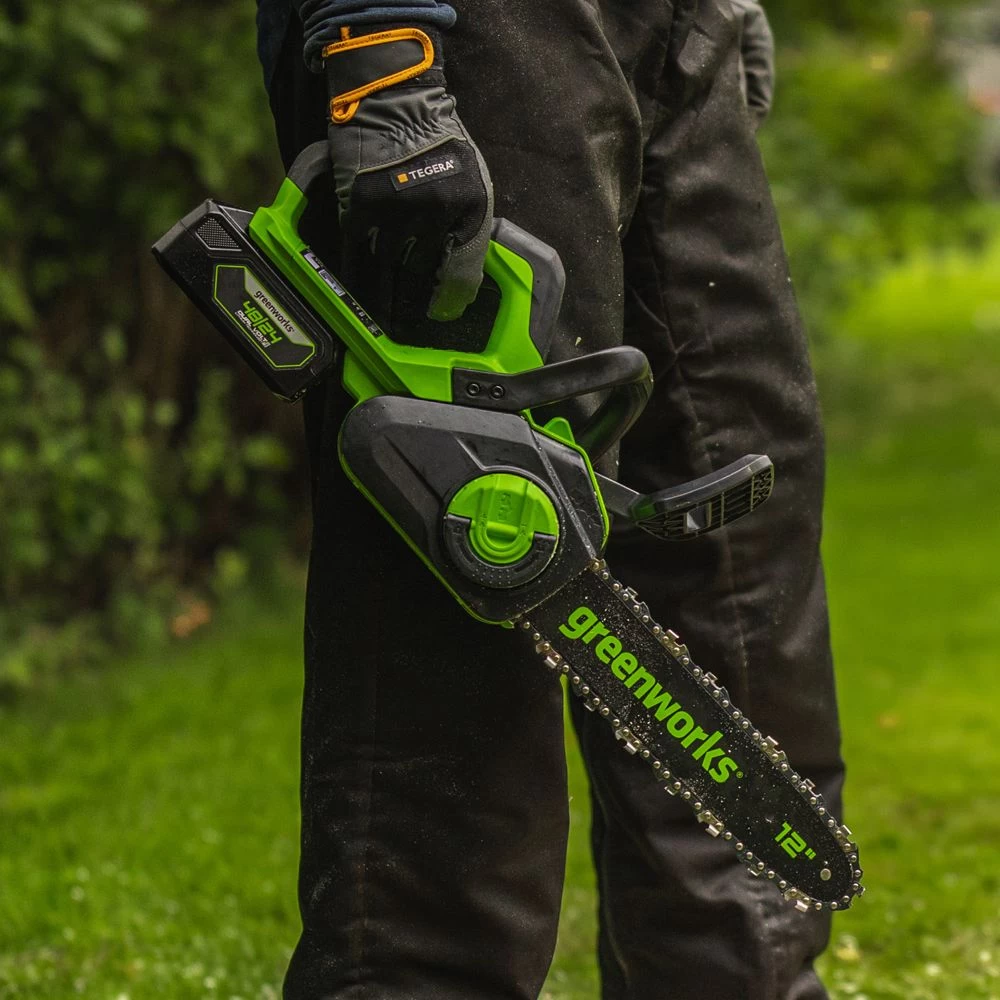 GreenWorks GD24CS30K4 DigiPro 24V Cordless Chainsaw (with 4Ah Battery & Charger) - Image 5