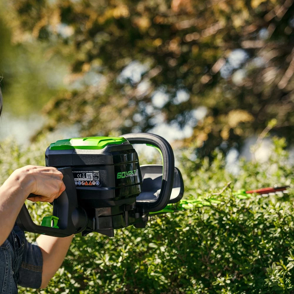 GreenWorks Pro GD60HT 60V Cordless Hedge Trimmer (Bare Tool) - Image 5