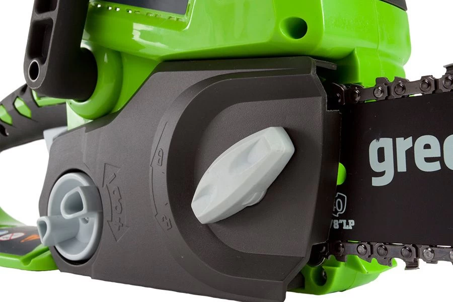 GreenWorks G24CSK2 24V Cordless Chainsaw (with 2Ah Battery And Charger) - Image 4